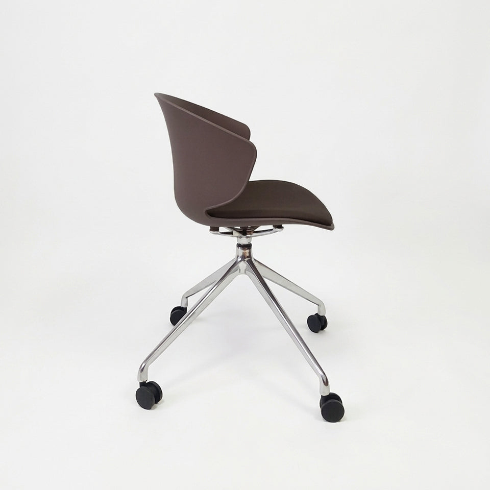 Viggo Swivel Chair